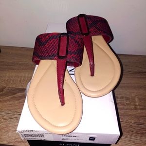 Alfani Women's Shoes Hewitt Split Toe Casual Slide Sandals